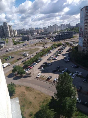Бажана,30 спецпроэкт. 65м.кв.цегла. без %.