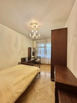 Продається простора 3-кімнатна квартира. Ідеальне планування. Житлова.