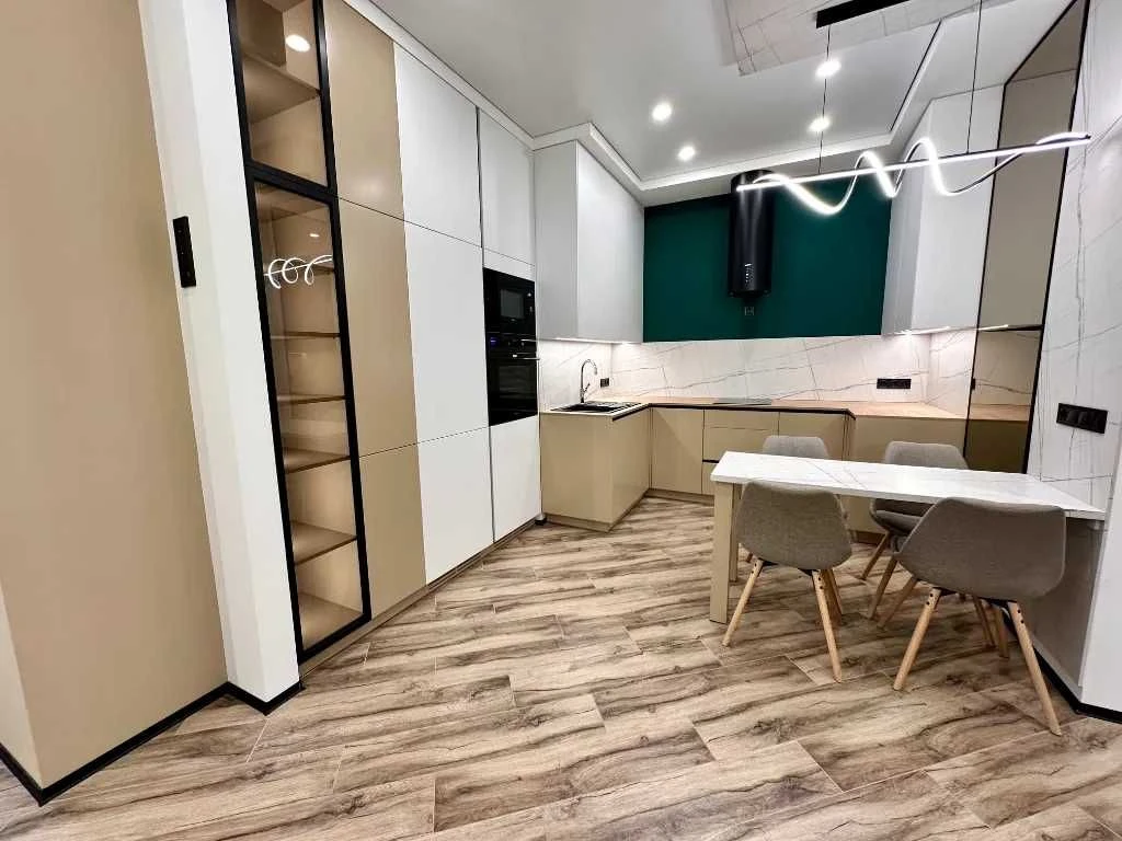 Продажа 3-комнатной квартиры в ЖК Comfort City Рибинский