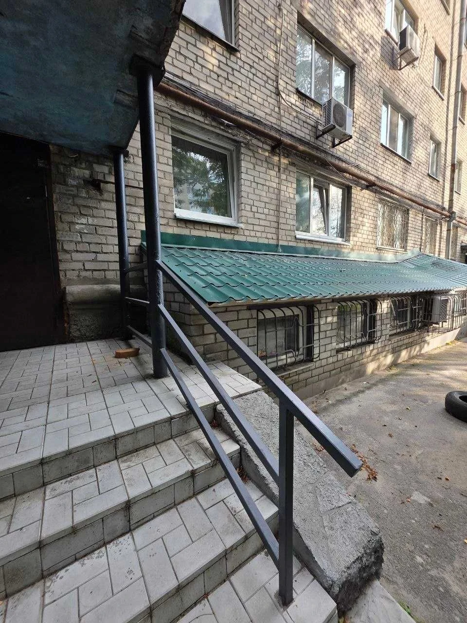 Продается 2-комнатная квартира по адресу: ул. Сечевых Стрельцов, 90