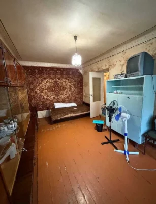 Продам 1 комнатную квартиру пр. Поля 135 Б