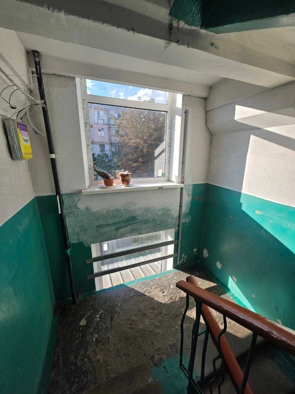 Продам 1 комнатную квартиру пр. Поля 135 Б