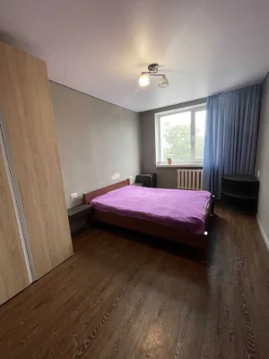 Глушко / Королева. 2 комн. 50 м. 3 этаж. Район Панорамы
