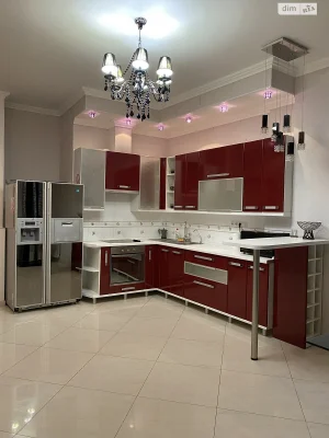 Long-Term Rental Apartment in Arcadia
