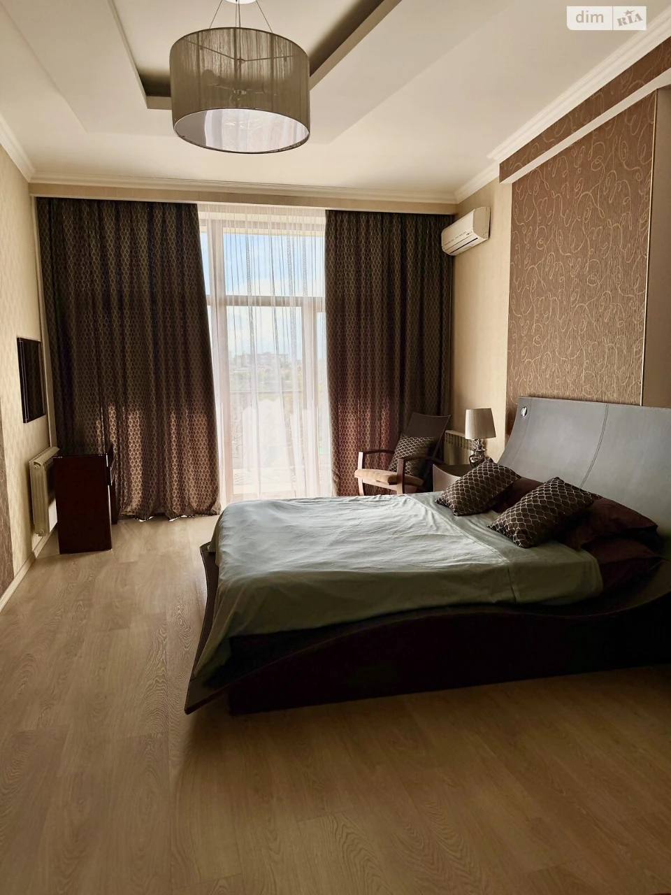 Long-Term Rental Apartment in Arcadia