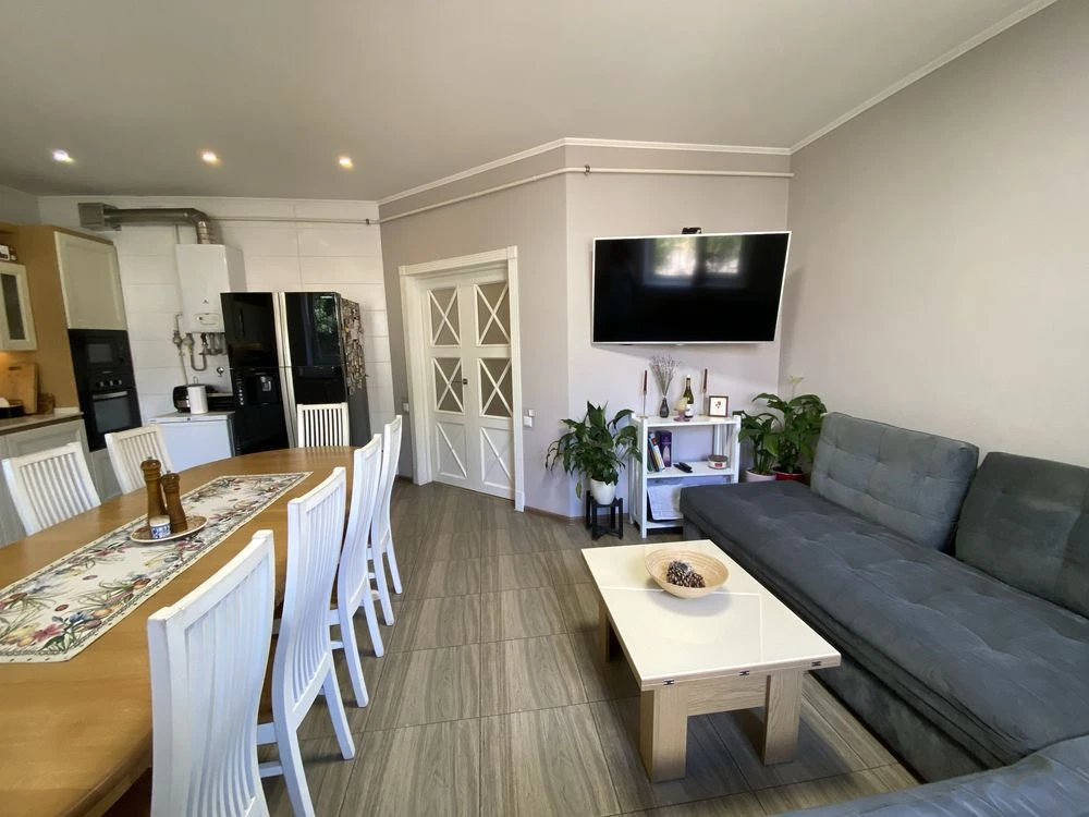 Продам красивый и просторный дом на Слободке, 5 комнат, 2 эт