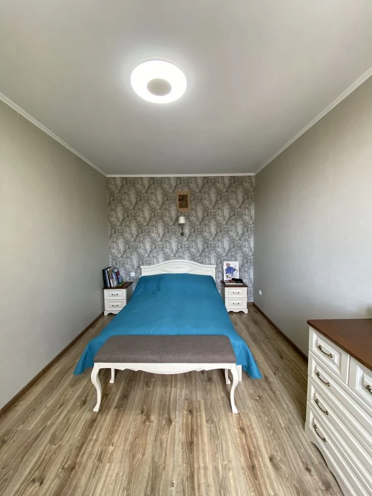 Продам красивый и просторный дом на Слободке, 5 комнат, 2 эт