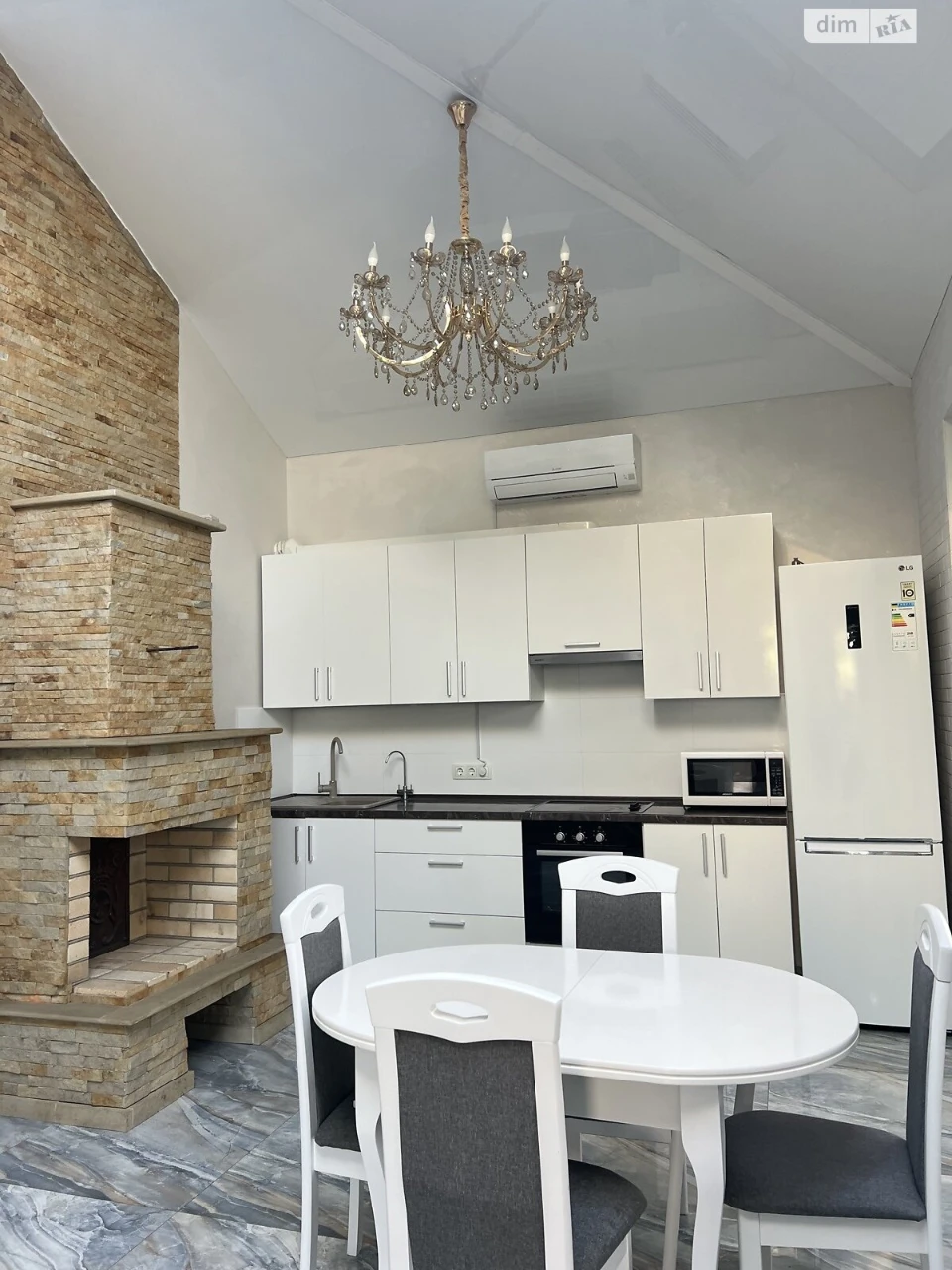 Long-Term Rental House in Pyrogovo