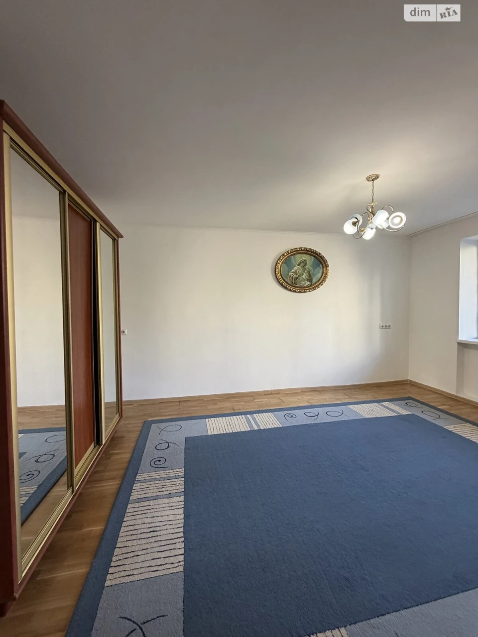 Sale of Apartment at Konovalets Chernovol