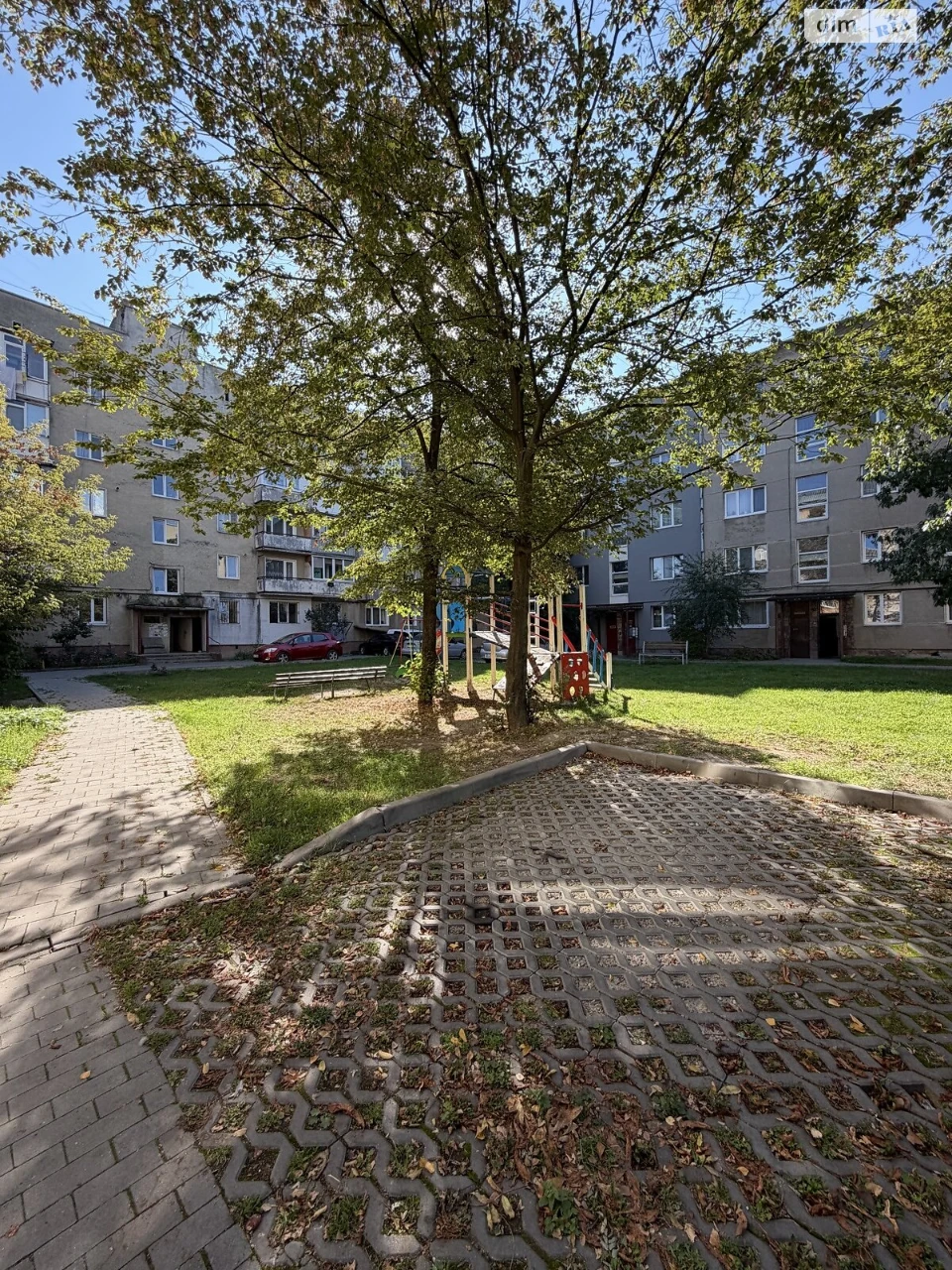 Sale of Apartment at Konovalets Chernovol