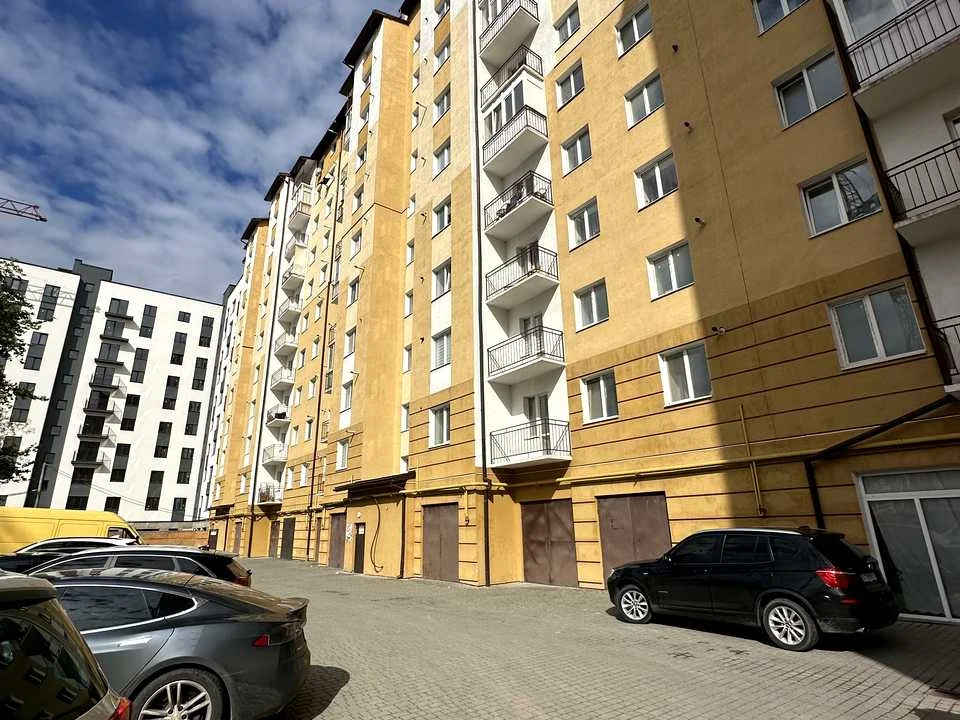 Квартира. Івано-Франківськ, Дмитра Коцюбайла вул.