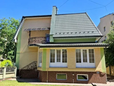 House. Ivano-Frankivsk, Mateiky Street