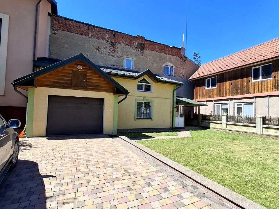 House. Ivano-Frankivsk, Mateiky Street