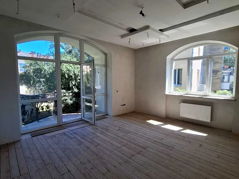 House. Ivano-Frankivsk, Mateiky Street