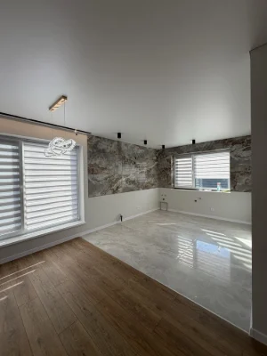 For Sale: New House. Tabla