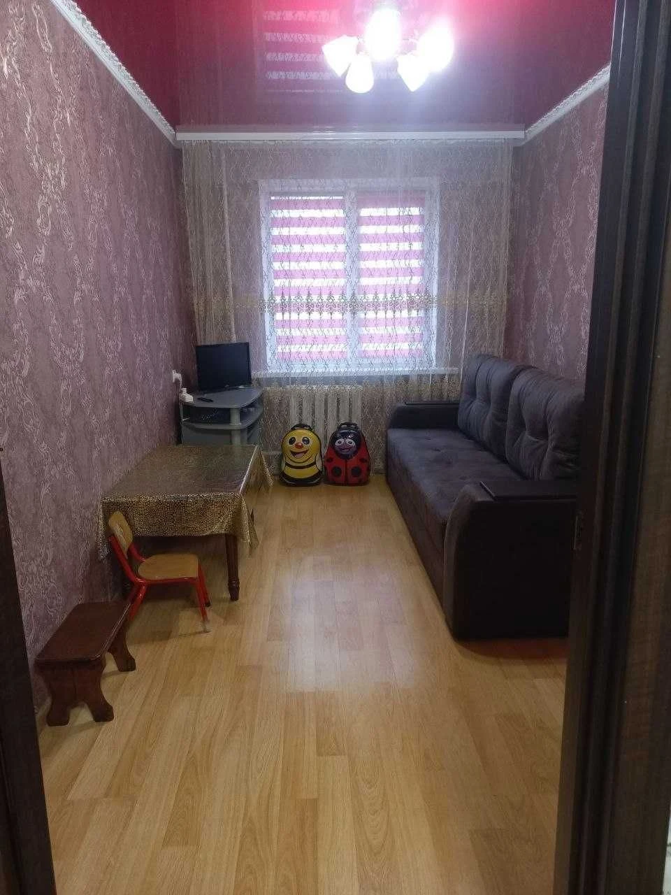 Квартира 3 кімнатна на полевій. з меблями.