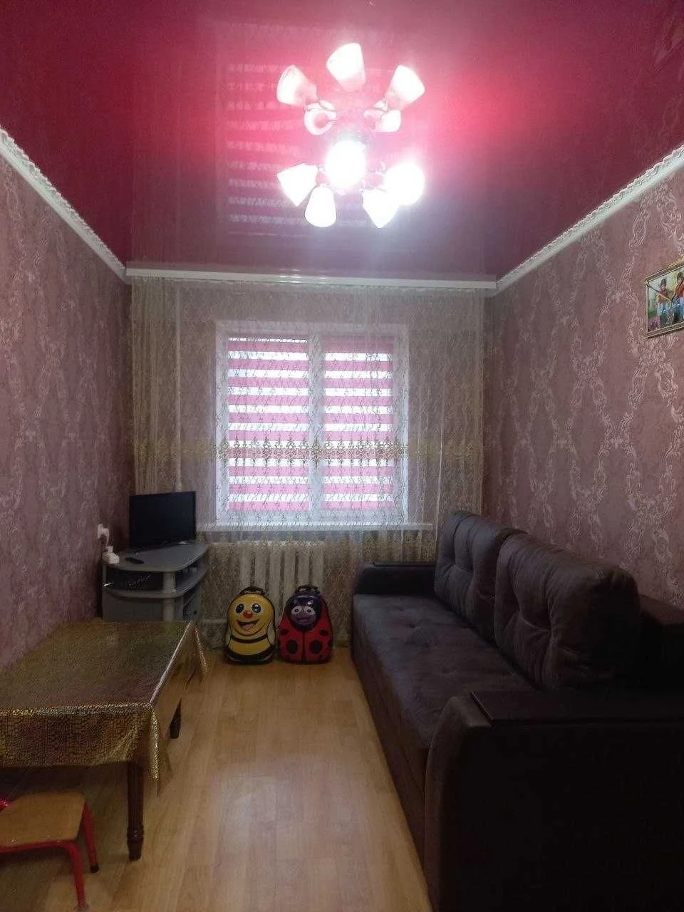 Квартира 3 кімнатна на полевій. з меблями.