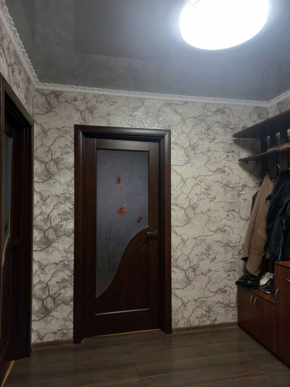 Квартира 3 кімнатна на полевій. з меблями.
