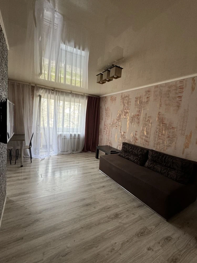 For Sale: 1-bedroom apartment in Pavlov Pole. August 23, 70. Sarzhin Yard.