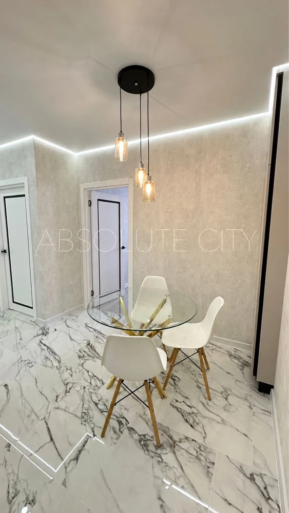 Apartment You'll Want to Move In To Today: 2 Rooms, New