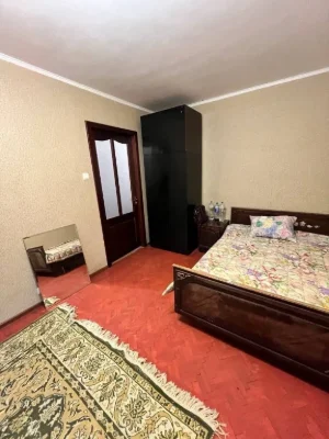 Продам 1 квартиру м.Масельского ул .Бригады Хартия(Рыбалко)2