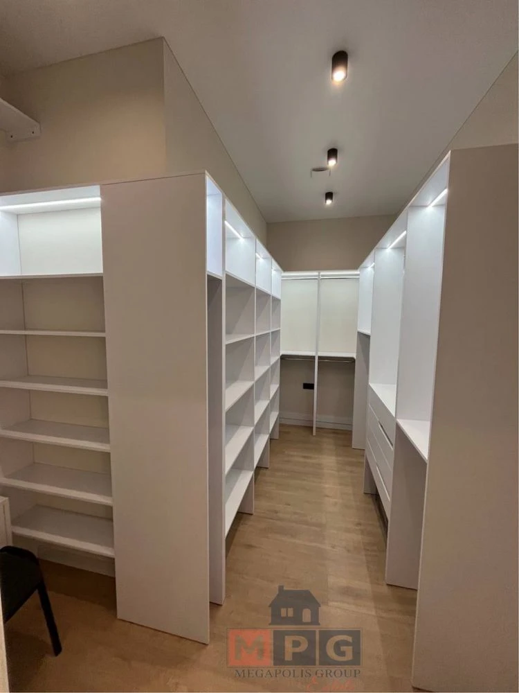 Sale of a 4-bedroom apartment in the Pavlovsky Quarter residential complex