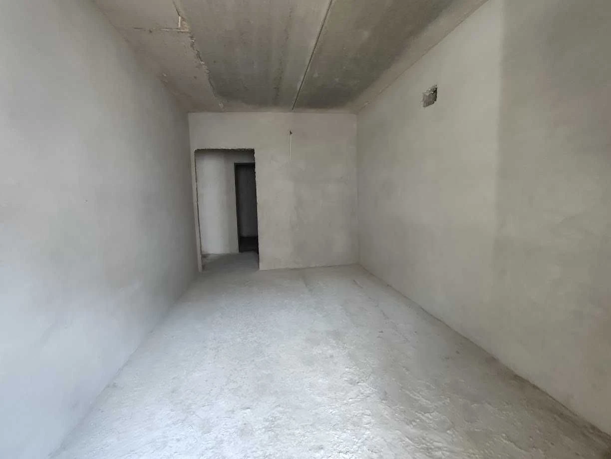 Продається 2-кімнатна новобудова в ЖК "Кришталеве озеро" на