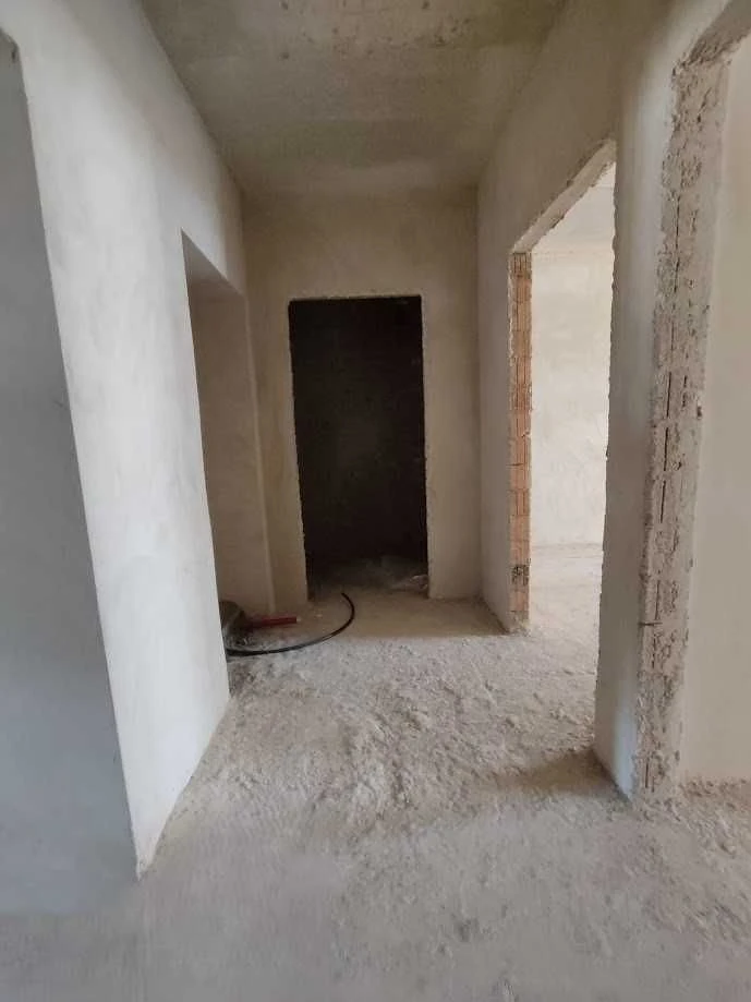Продається 2-кімнатна новобудова в ЖК "Кришталеве озеро" на