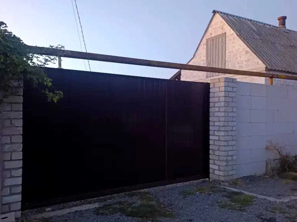 House. Akademika Zadonceva st., Dnipro.