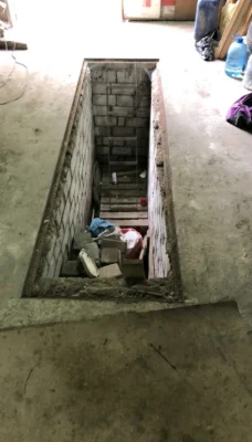 дві поверхи, гараж