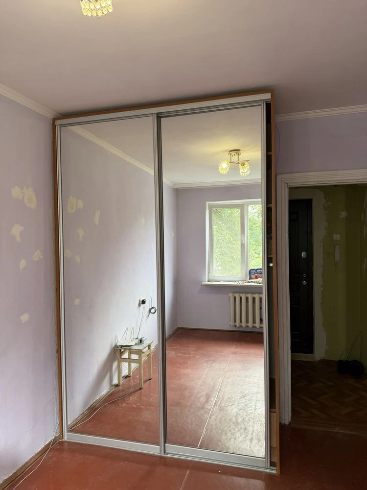 Sale of a 2-room apartment. Bul. Heroes of Krut 4 / closer to the Depot