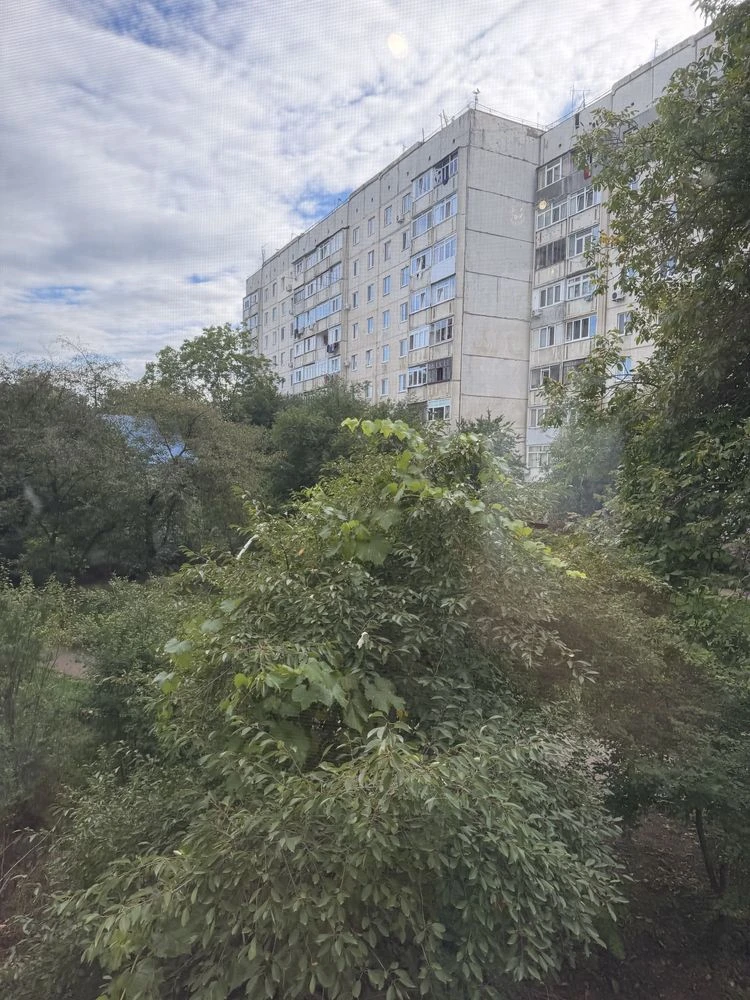 Sale of a 2-room apartment. Bul. Heroes of Krut 4 / closer to the Depot