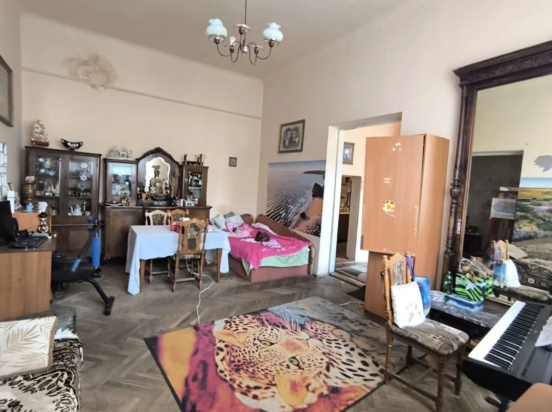 Продажа: Квартира, 3-х комнатной, на ул. Січовых Стрільців, 8.