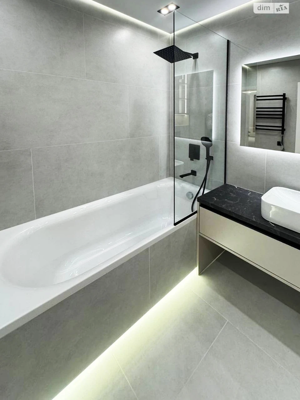 Long-Term Rental: Stylish 1-Bedroom Apartment