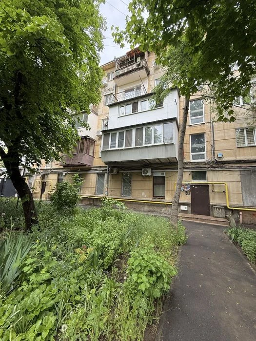 Продам 3-ком квартиру хрущевку Французский бульвар/Довженко