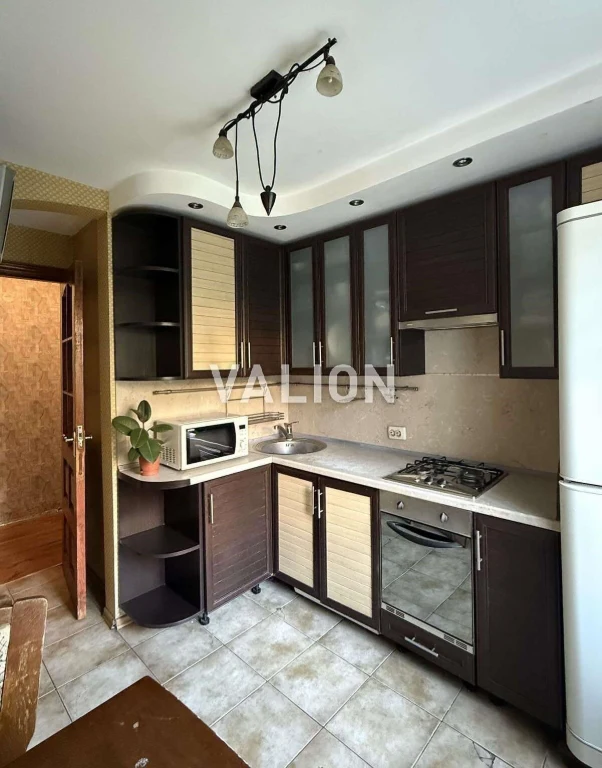 Продаж 2к квартири просп. Голосіївський 122/3