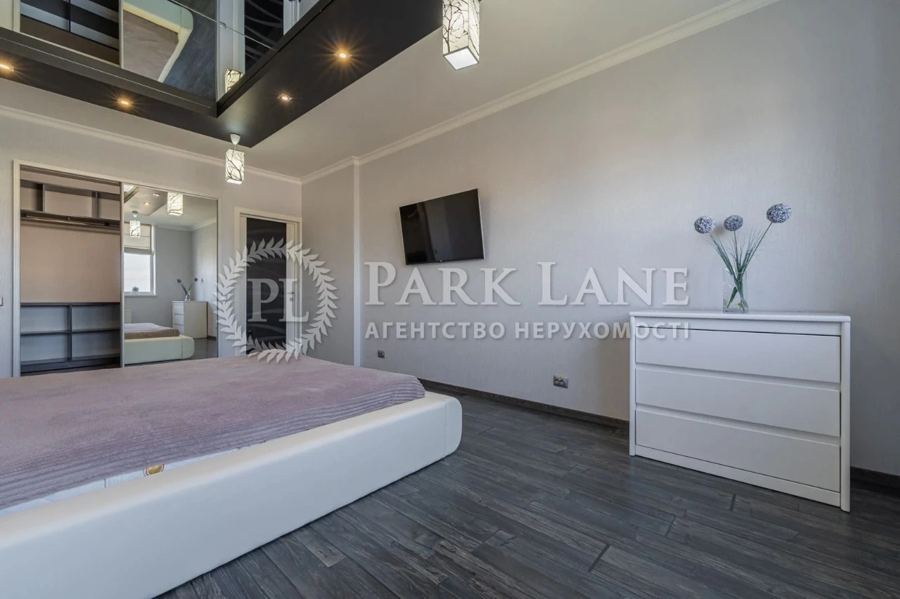 Sale of an apartment on вулиця Максимовича Михайла (Трутенка Онуфрія)