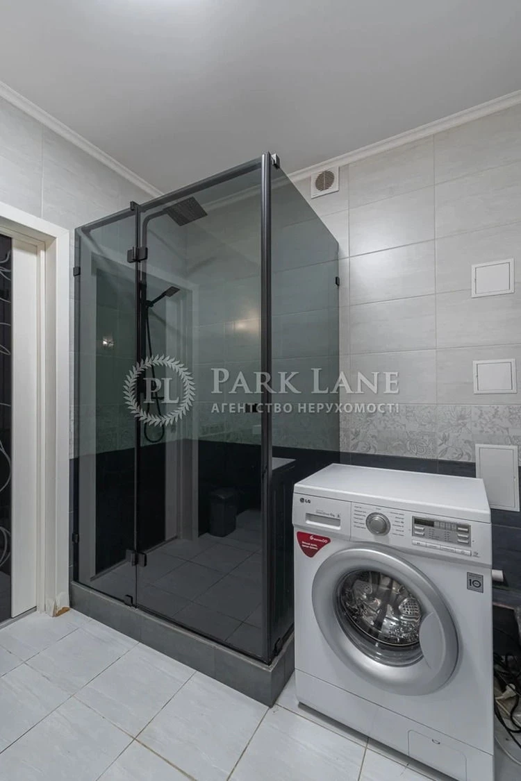 Sale of an apartment on вулиця Максимовича Михайла (Трутенка Онуфрія)
