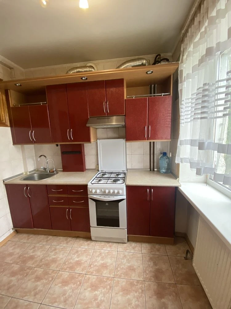 Продам 2 кімн.квартиру вул.Льотна