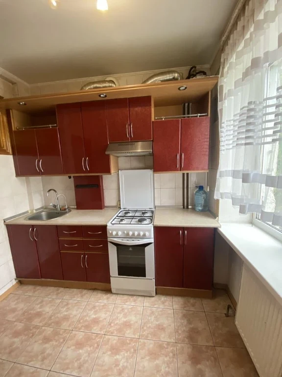Продам 2 кімн.квартиру вул.Льотна