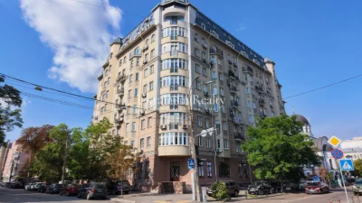 For Sale! DWELLING APARTMENT ON PODOL STREET, вул. Поч