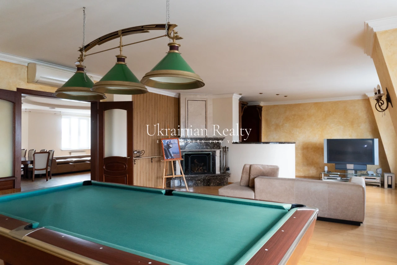 For Sale! DWELLING APARTMENT ON PODOL STREET, вул. Поч
