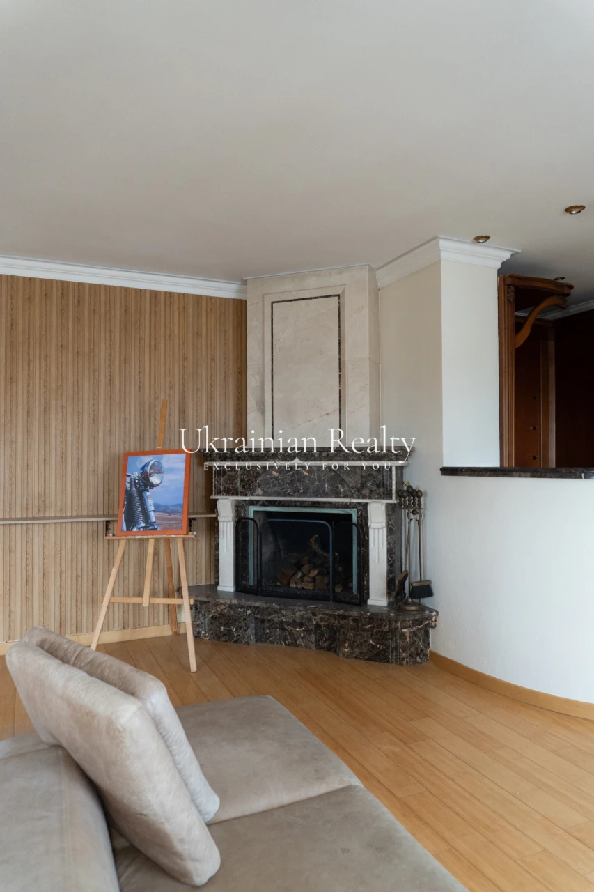 For Sale! DWELLING APARTMENT ON PODOL STREET, вул. Поч