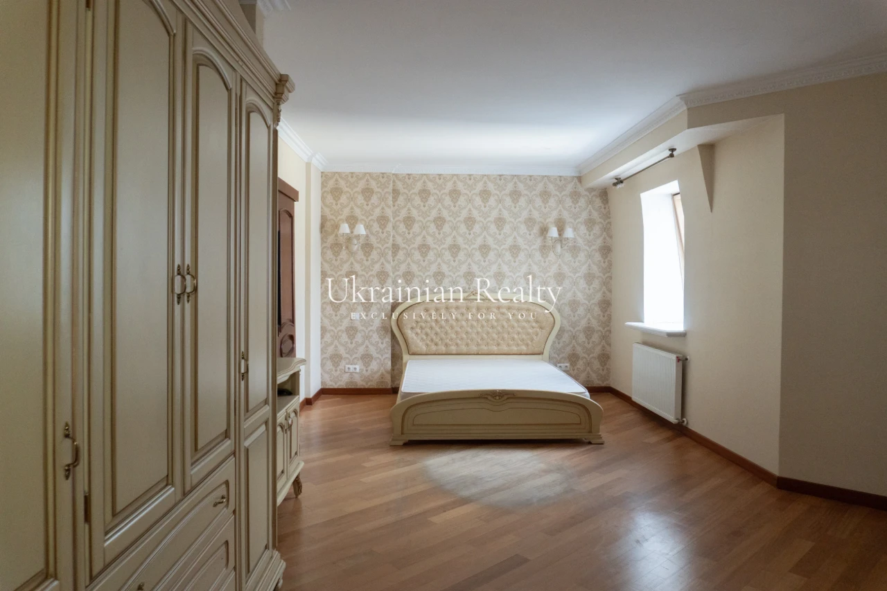 For Sale! DWELLING APARTMENT ON PODOL STREET, вул. Поч