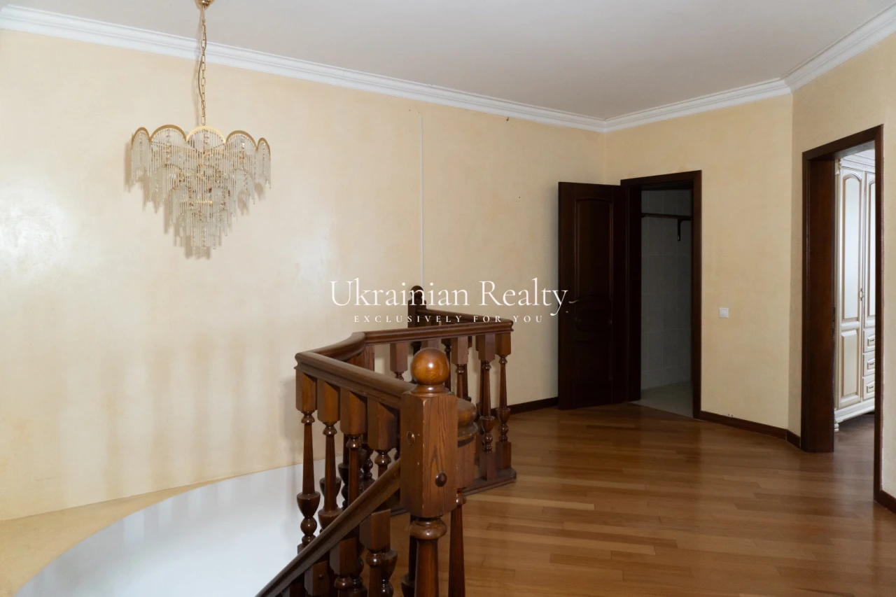 For Sale! DWELLING APARTMENT ON PODOL STREET, вул. Поч