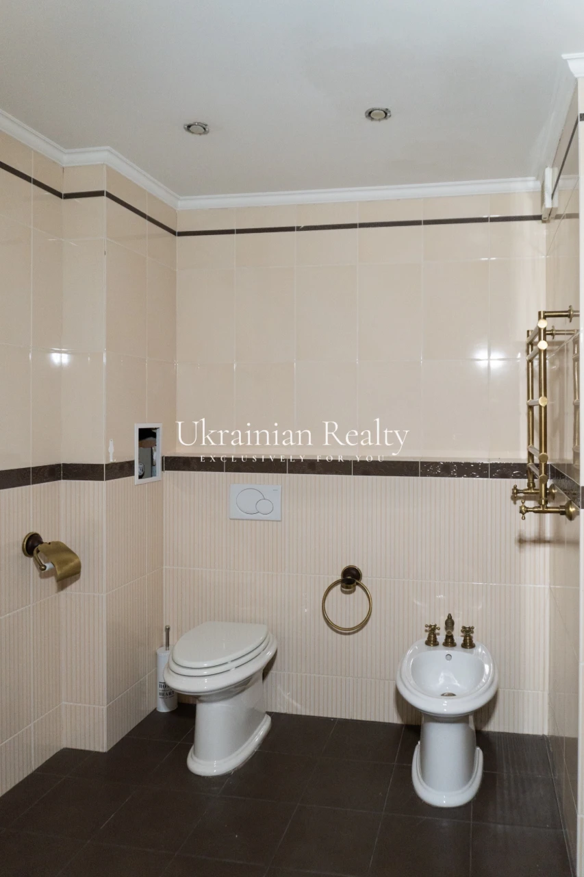For Sale! DWELLING APARTMENT ON PODOL STREET, вул. Поч