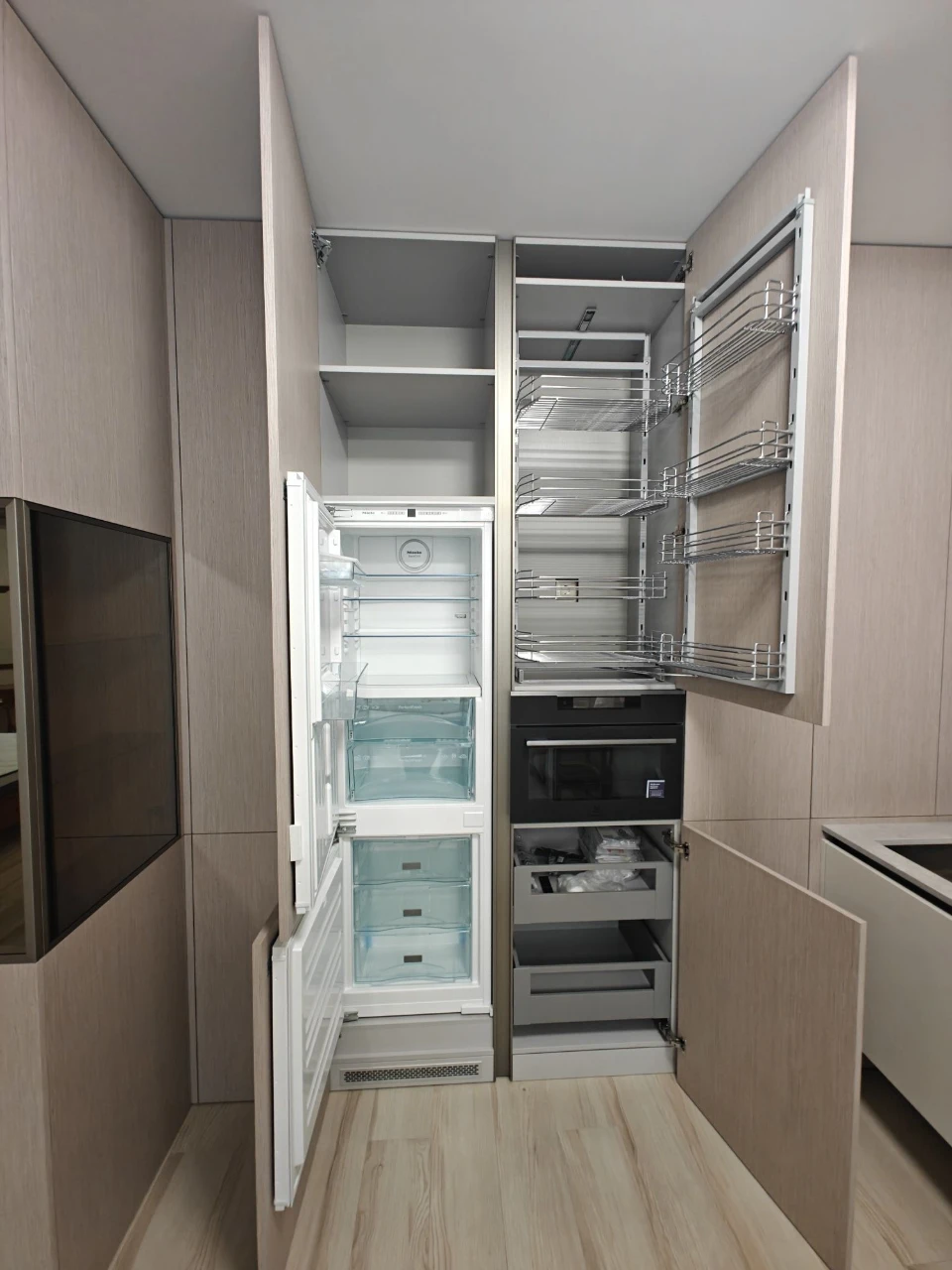 Продам 1к квартиру ЖК Greenville на Печерську. Новий ремонт
