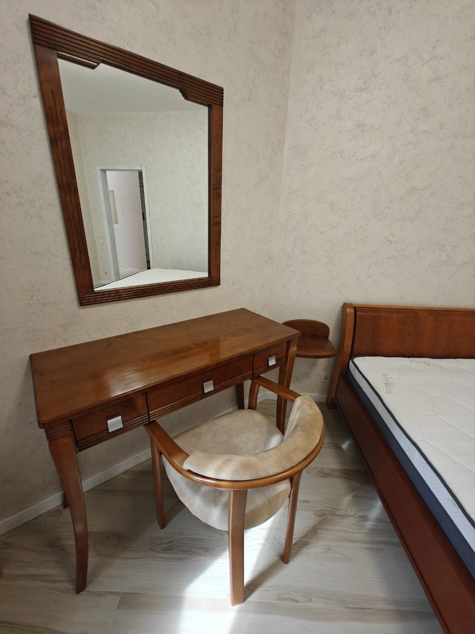 Продам 1к квартиру ЖК Greenville на Печерську. Новий ремонт