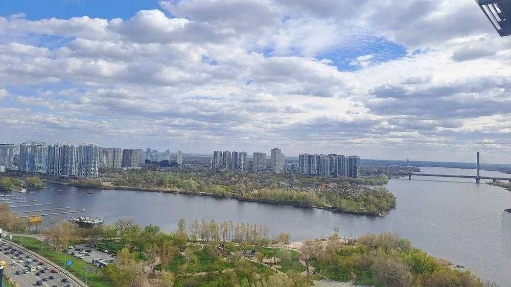 Квартира ЖК Берег Дніпра Дніпровська Набережна 48 м2 Дарниць