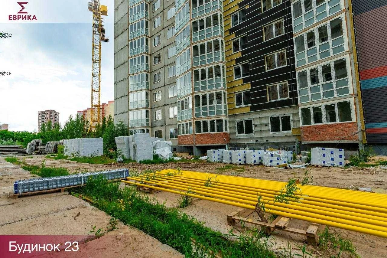 Продаж 2-кімнатної квартири біля метро, просп. Академіка Глу